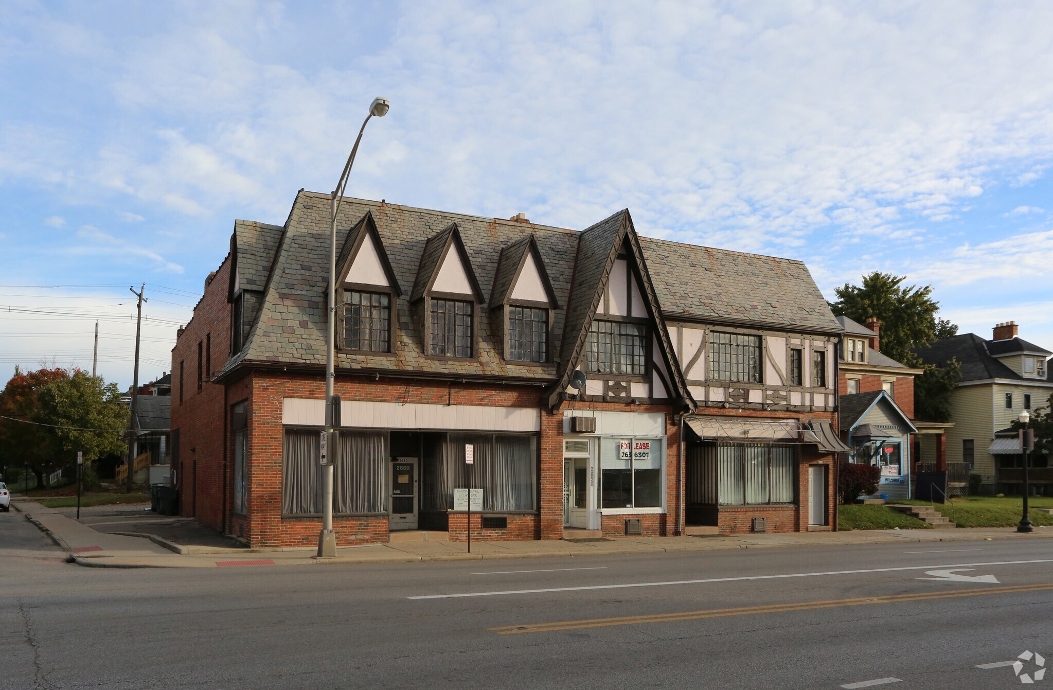 2654-2660 W Broad St, Columbus, OH for Sale
