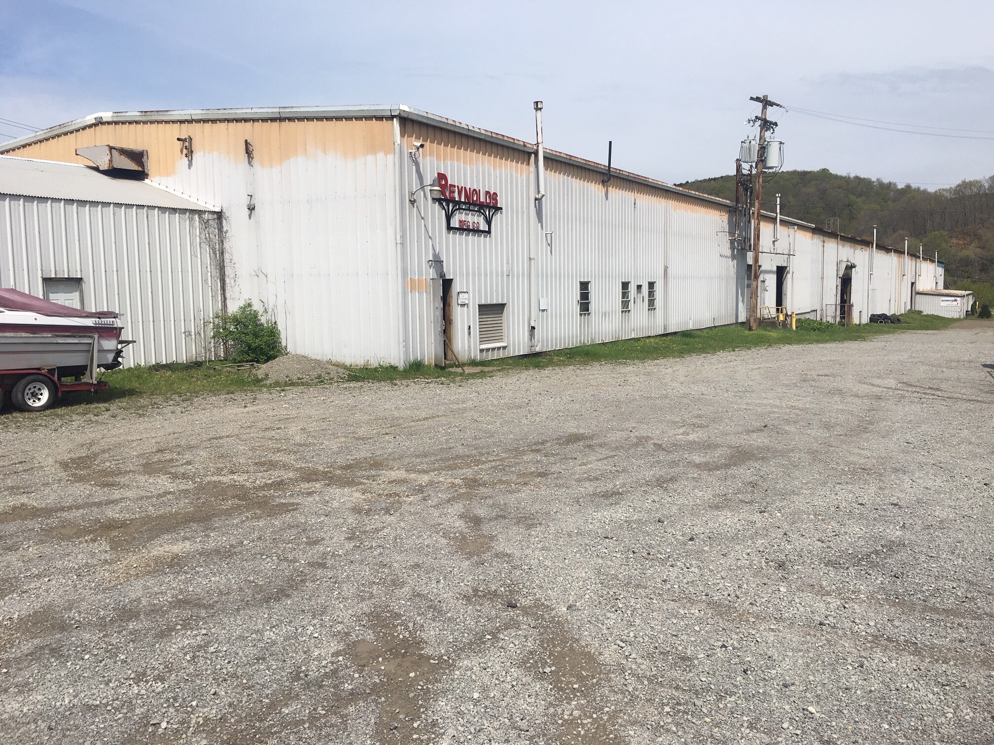 621 Railroad Ave Avonmore, PA 15618 Industrial Property for Lease on