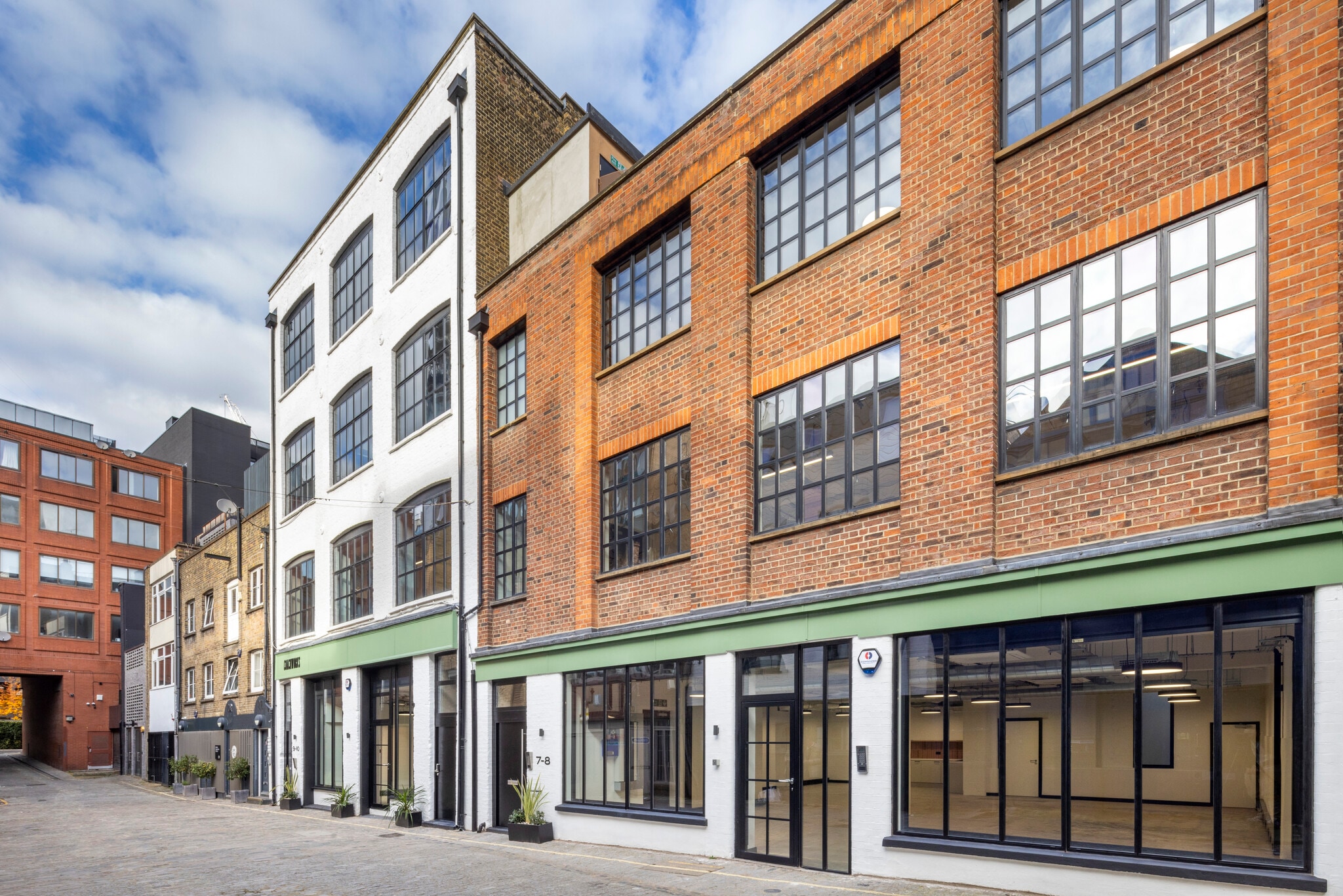 7-10 Charlotte Mews, London, LND for Rent