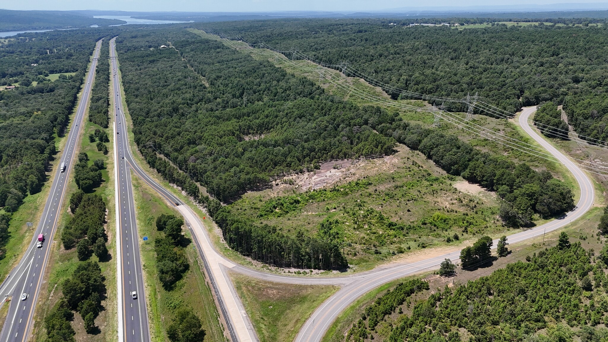 333 @ I 40, London, AR for Sale