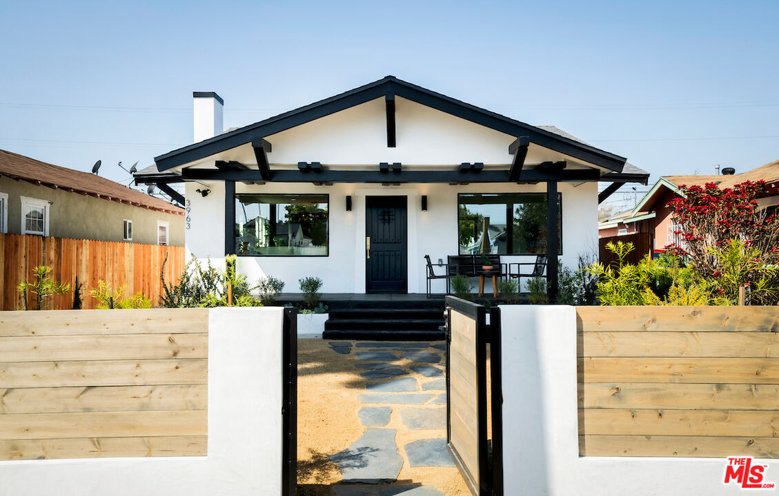 3963 3rd Ave, Los Angeles, CA for Sale