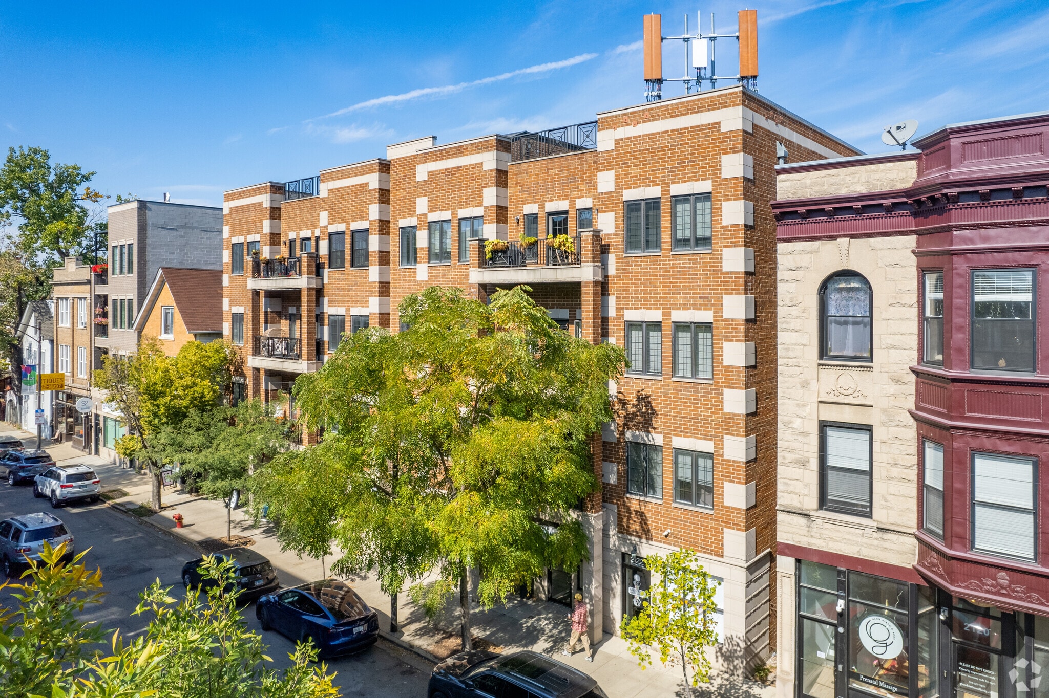 2128-2130 W Belmont Ave, Chicago, IL for Rent