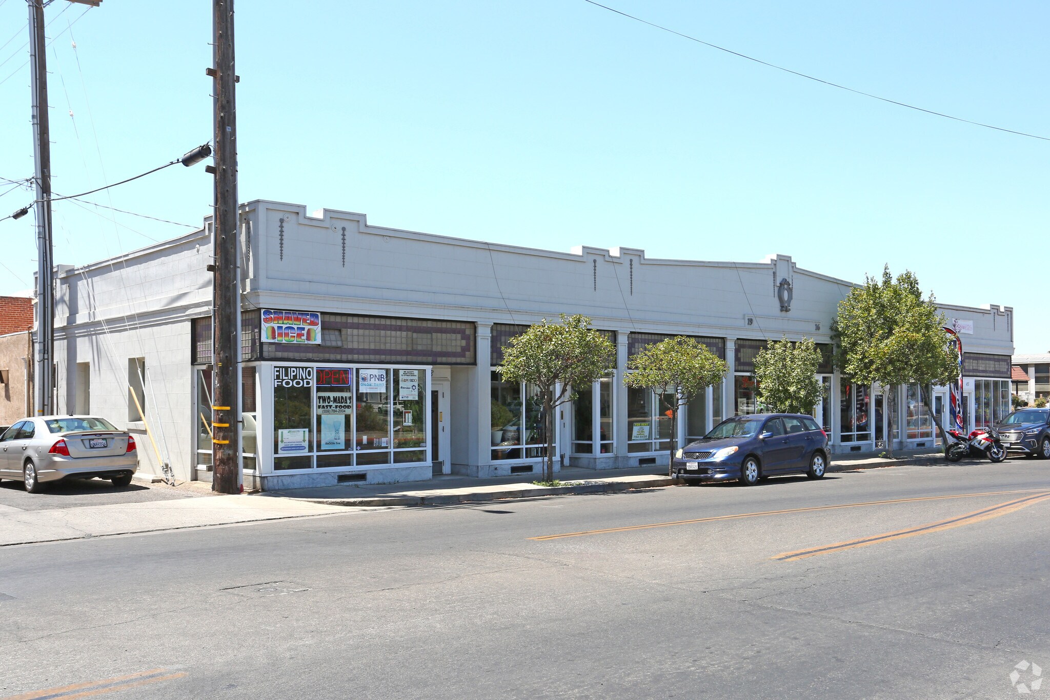 33-45 W Putnam Ave, Porterville, CA for Rent