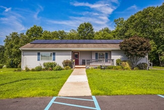 Elkton, MD Veterinarian/Kennel - 1771 W Pulaski Hwy