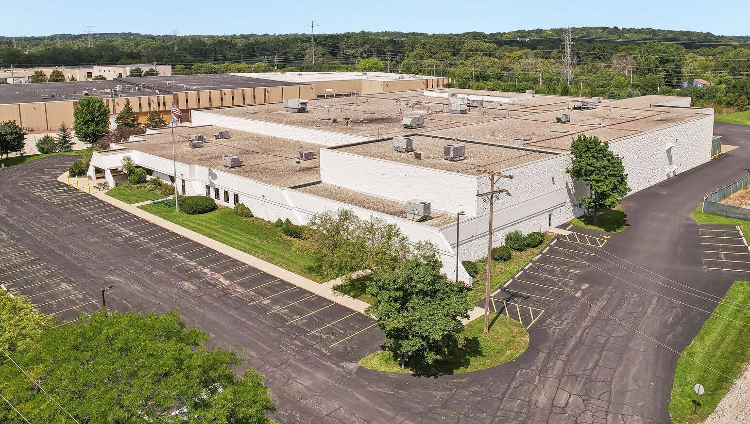 16000 W Rogers Dr, New Berlin, WI for Sale