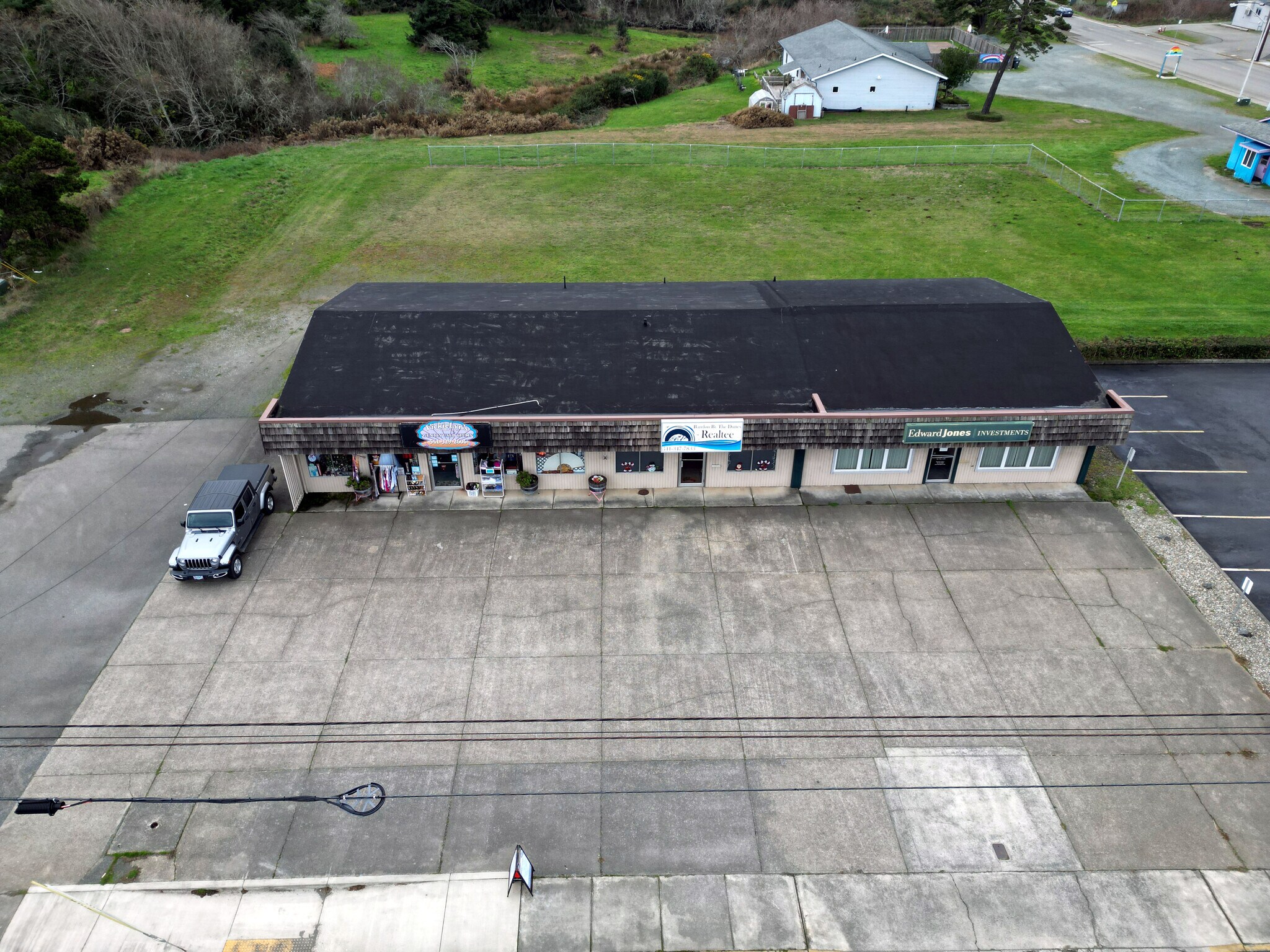 1160 Oregon Ave SW, Bandon, OR for Sale