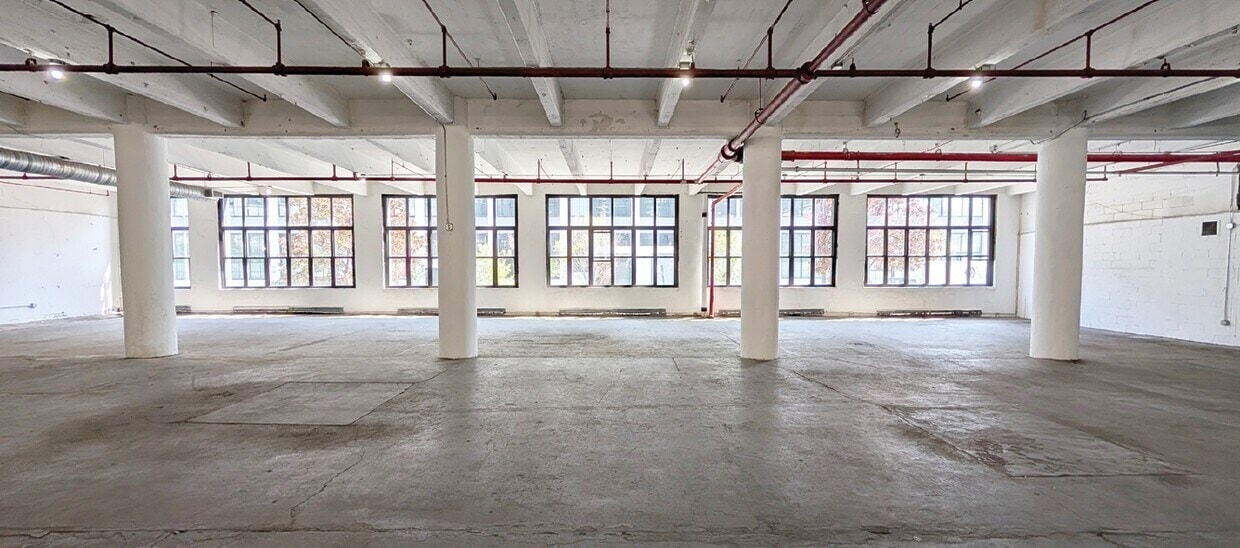 47-32 Austell Pl, Long Island City, NY for Rent