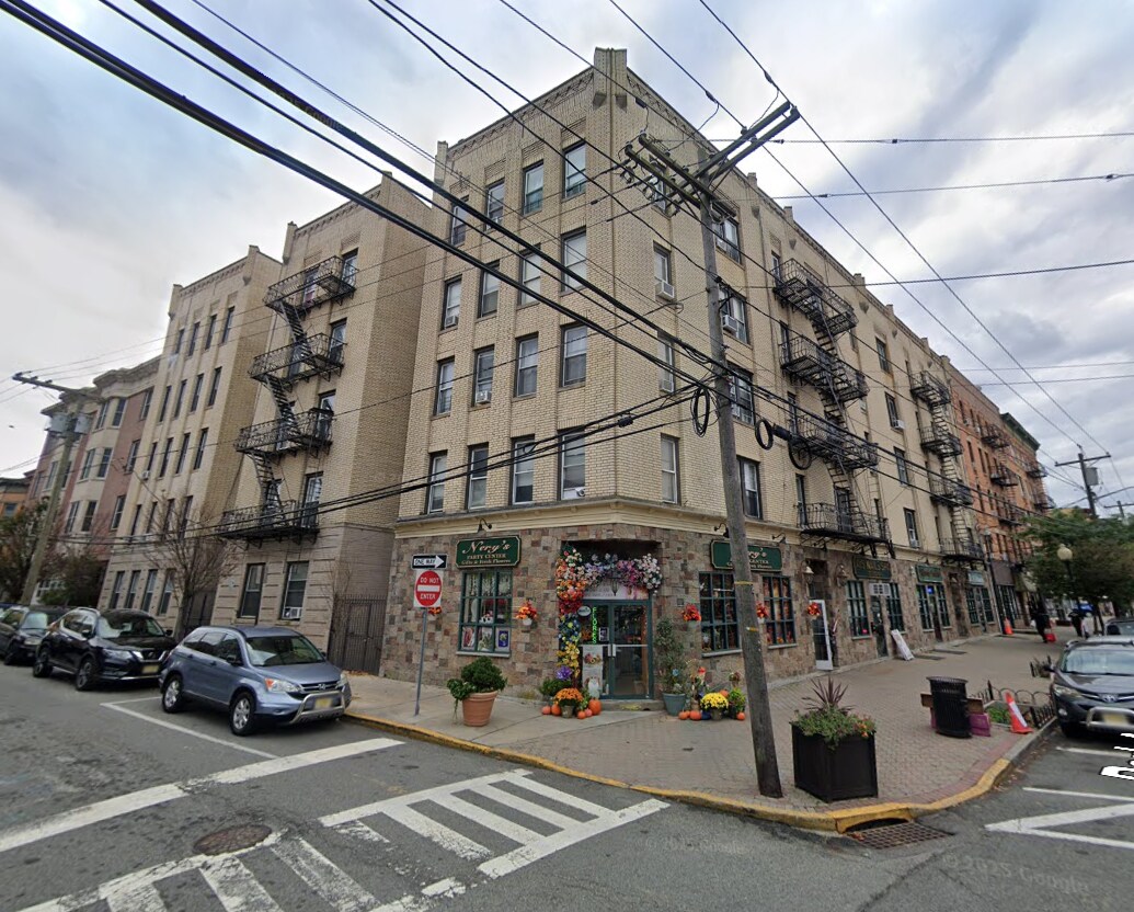 4530 Park Ave, Weehawken, NJ for Rent