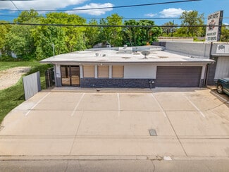 San Antonio, TX Retail - 1416 Hildebrand Ave