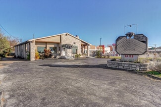 2122 S Glenstone Ave  