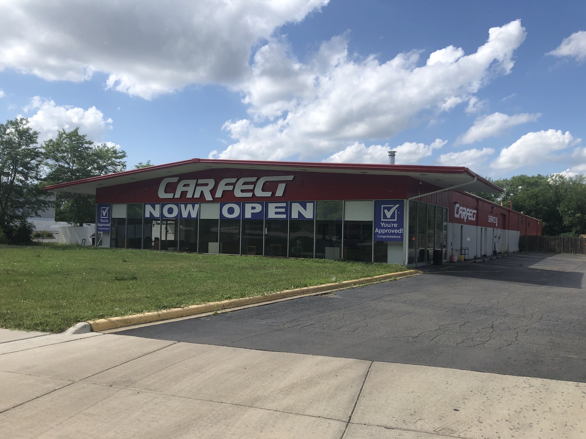 1542 E New York St, Aurora, IL for Sale