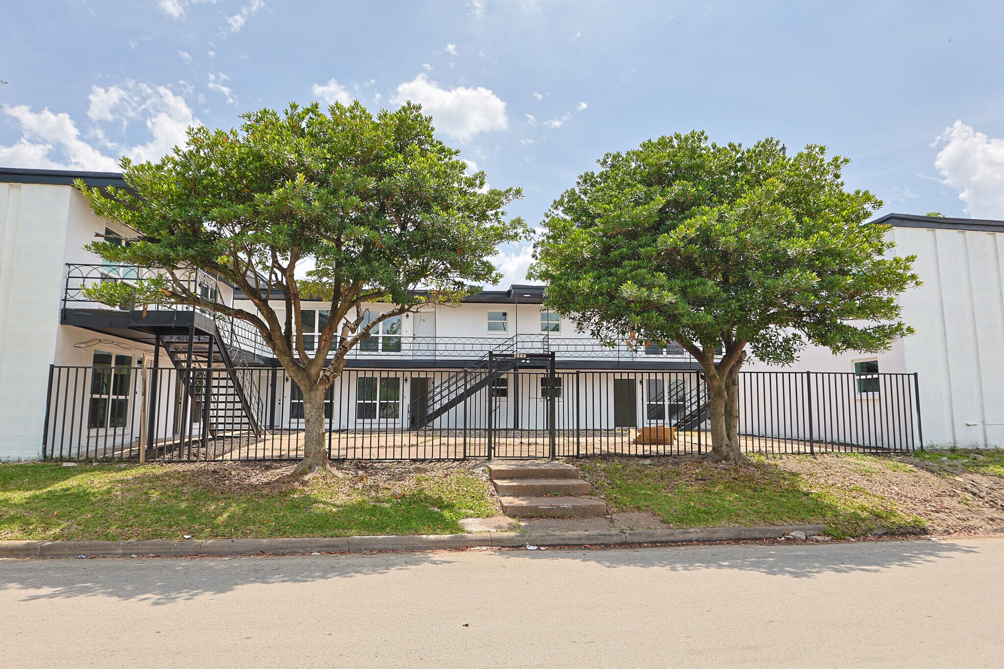6840 Fairway Dr, Houston, TX for Sale
