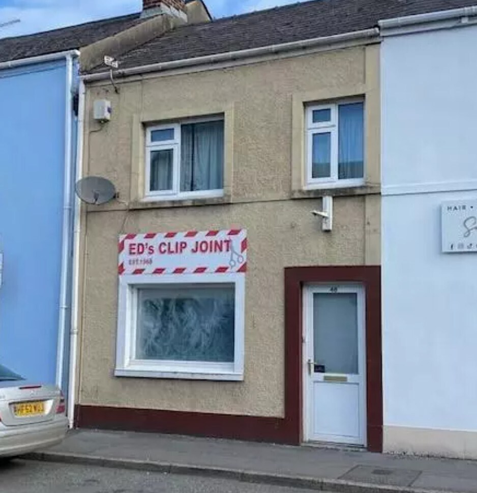 46 Lammas Street, Carmarthen, DYF for Sale