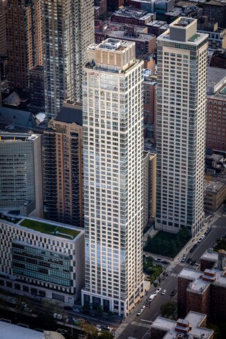 New York, NY Retail - 51 Amsterdam Ave New York, NY Retail - 51 Amsterdam Ave