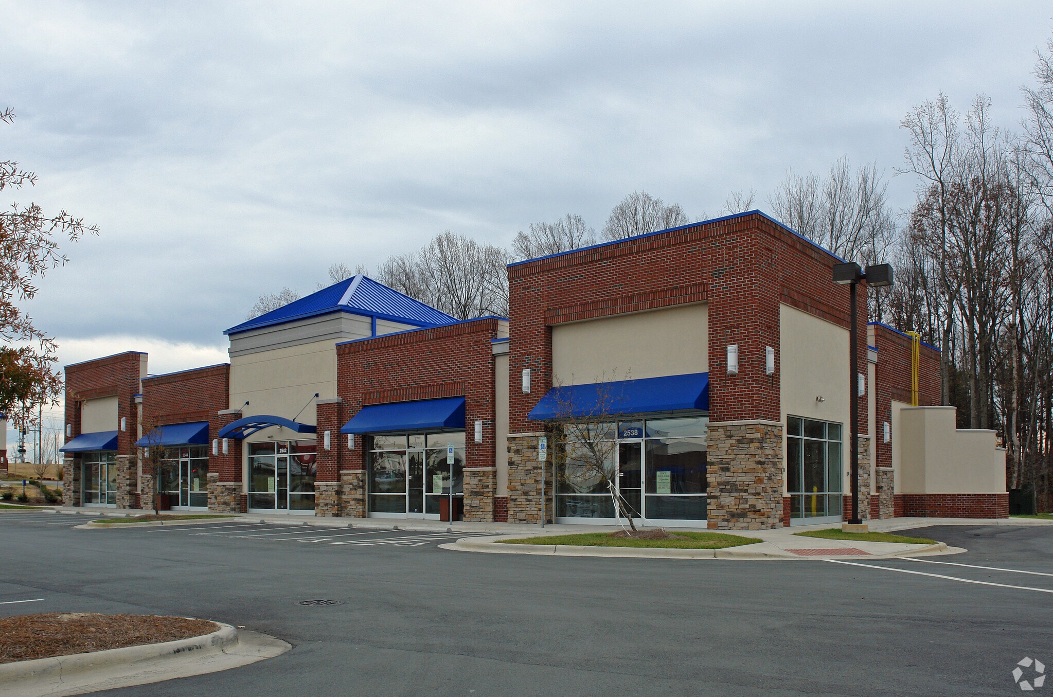 2538-2546 Somerset Center Dr, Winston-Salem, NC for Rent