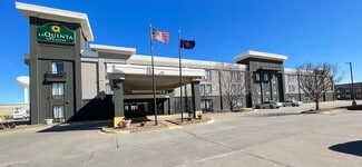 Salina, KS Hospitality - 201 E Diamond Dr