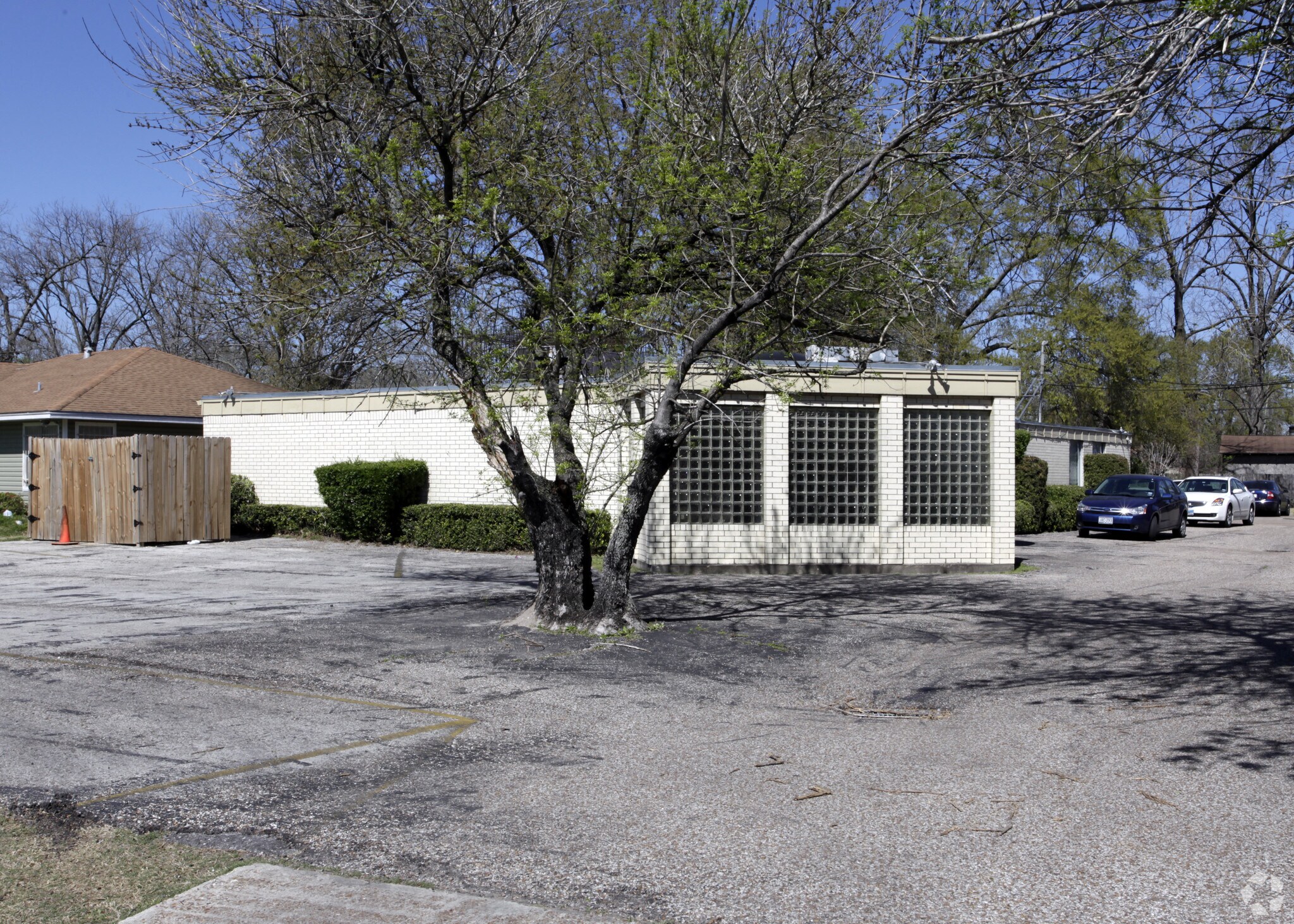 110 W Rosamond St, Houston, TX for Sale