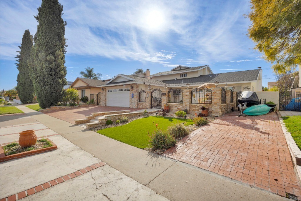 24251 Bark St, Lake Forest, CA for Sale