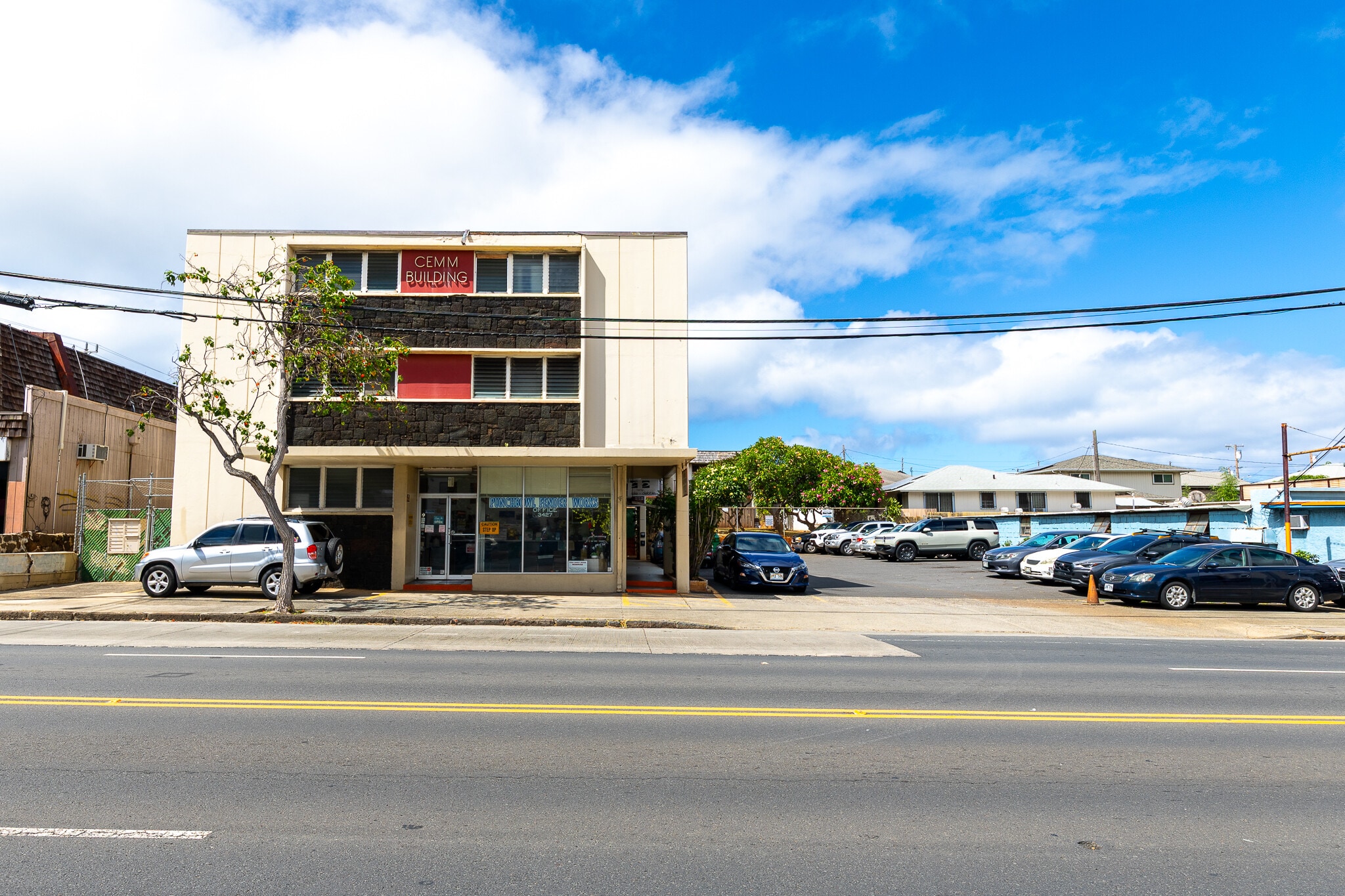3427 Waialae Ave, Honolulu, HI for Sale