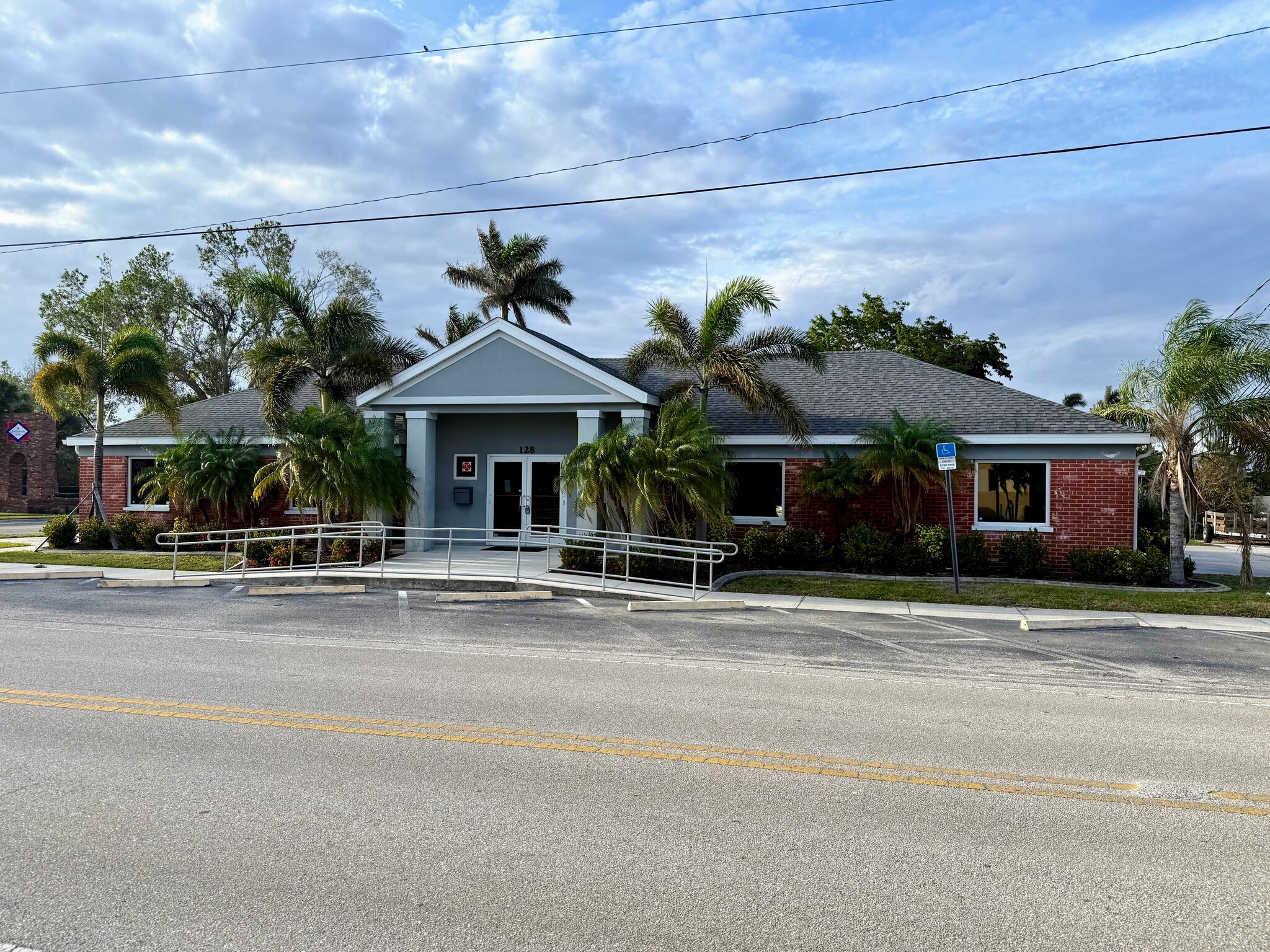 128 W Charlotte Ave, Punta Gorda, FL for Sale