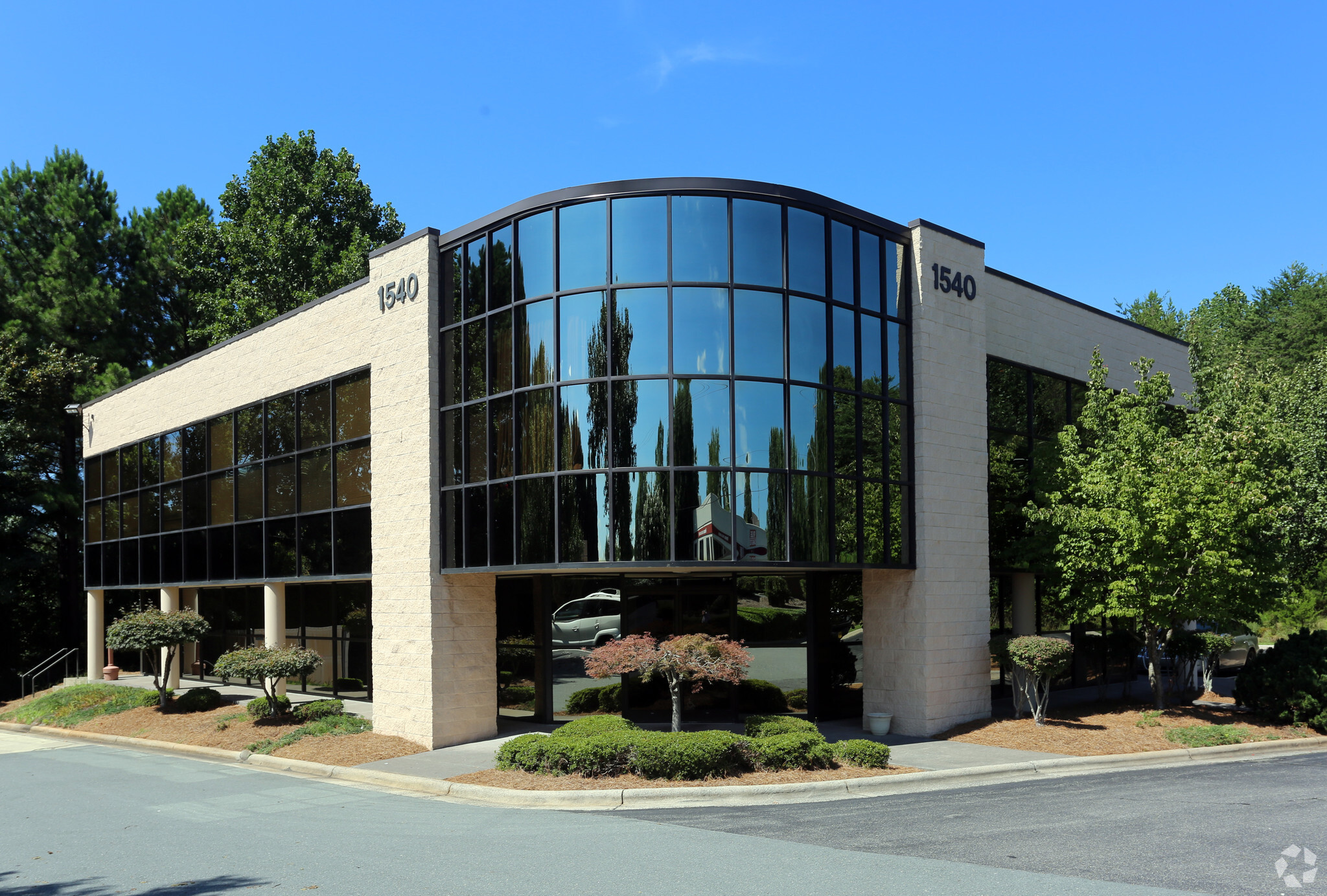 1540 Westbrook Plaza Dr, Winston-Salem, NC for Rent