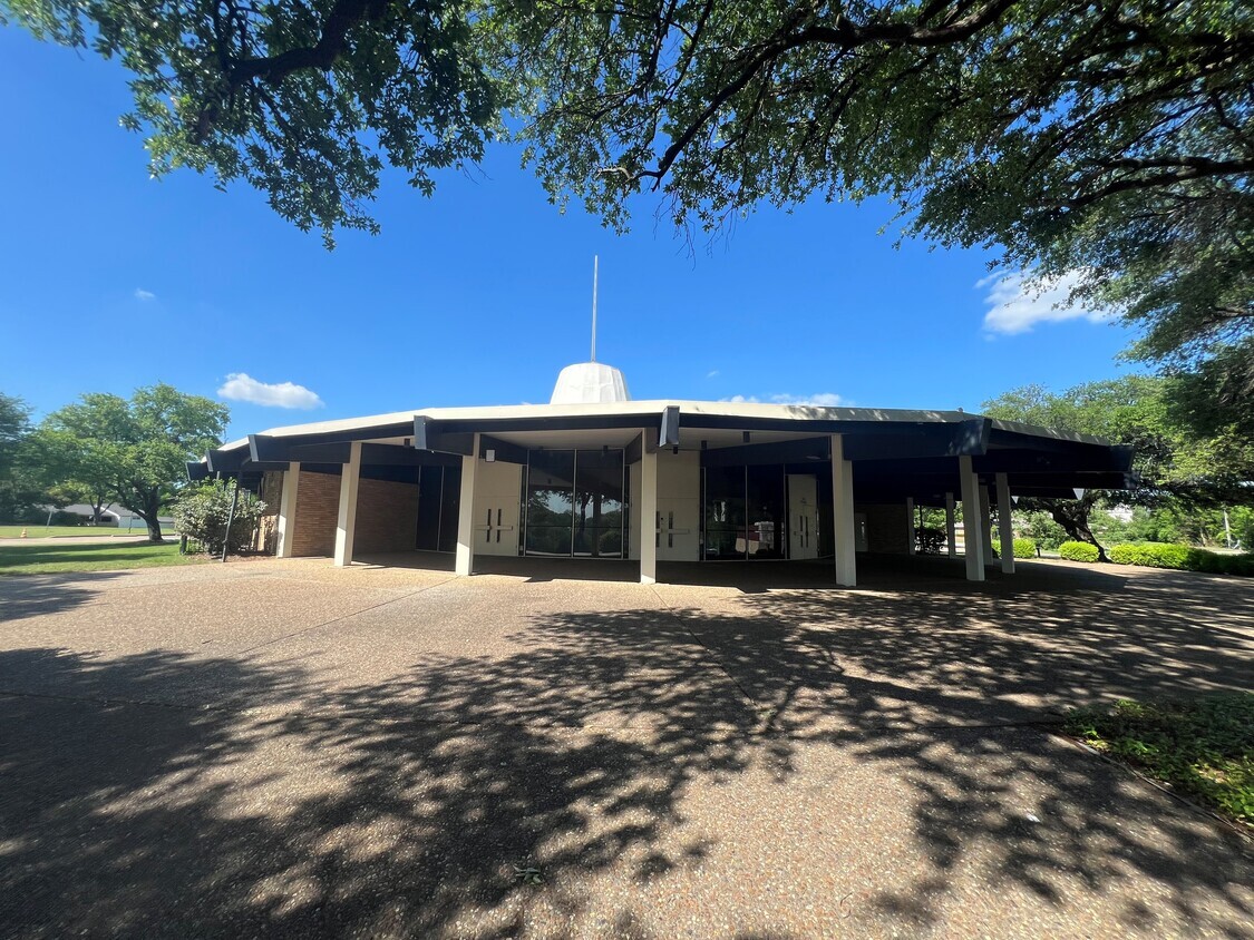 9121 Ferguson Rd, Dallas, TX for Sale