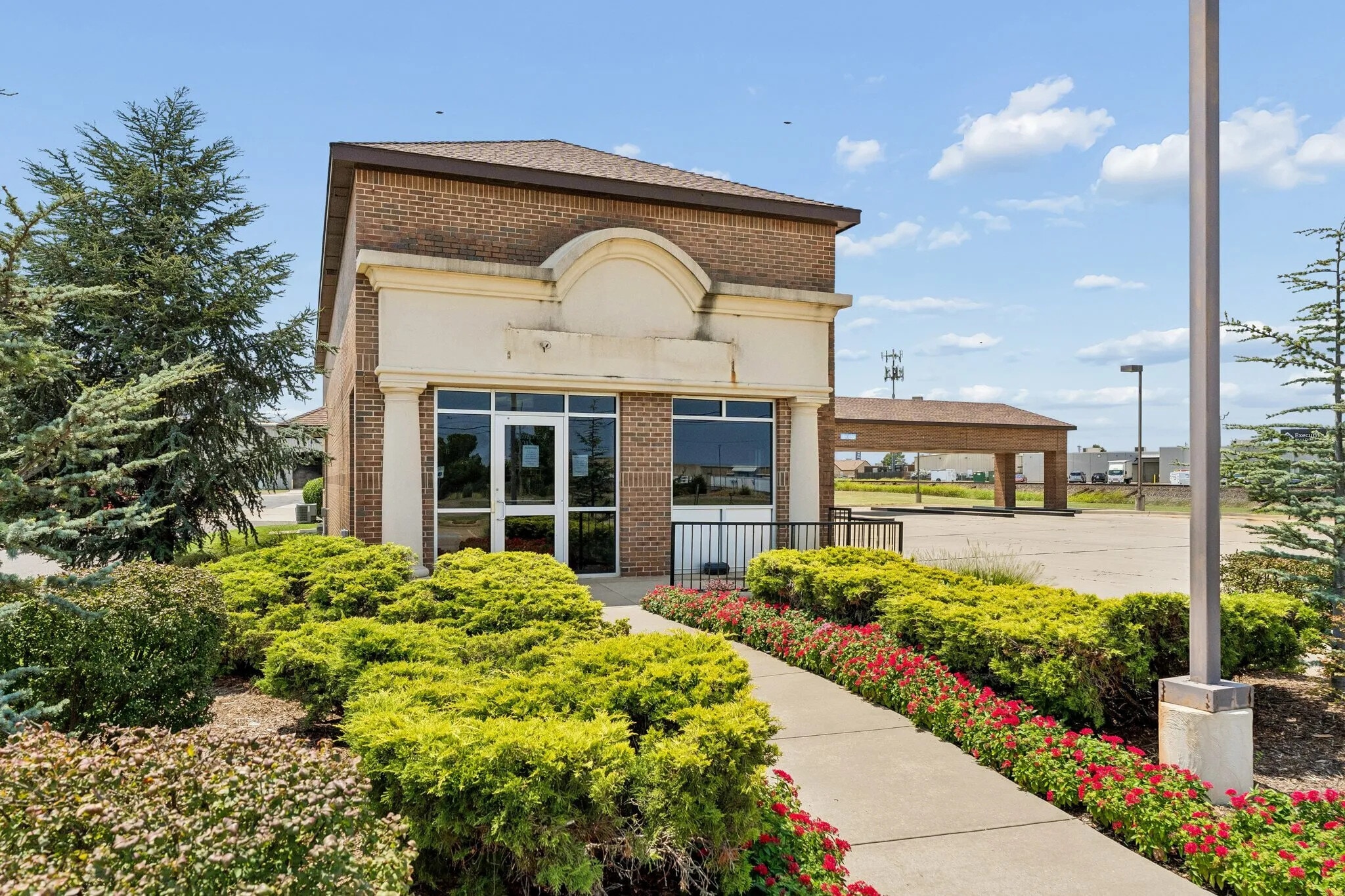 700 E Memorial Rd, Oklahoma City, OK for Rent