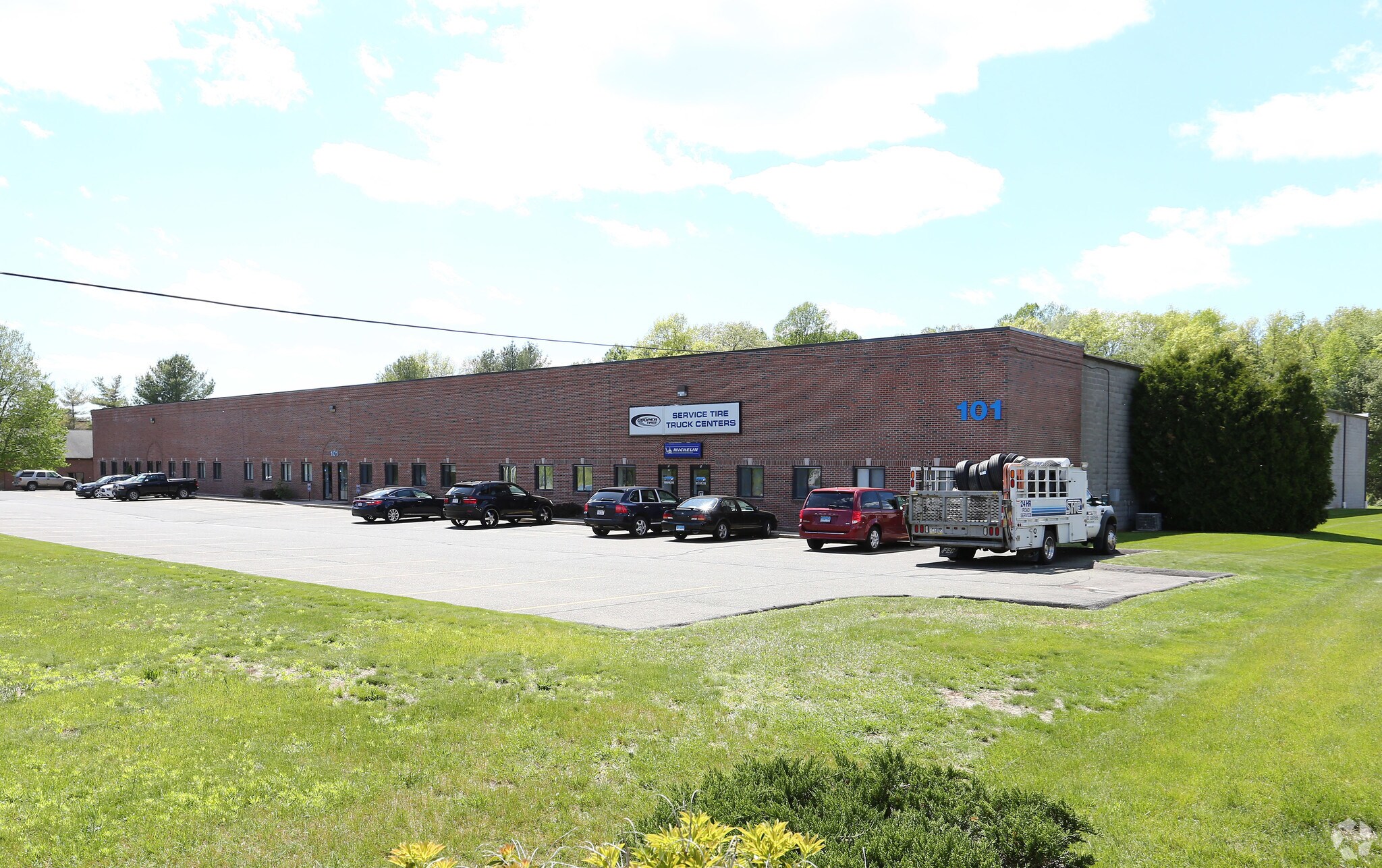 101 W Dudley Town Rd, Bloomfield, CT for Rent