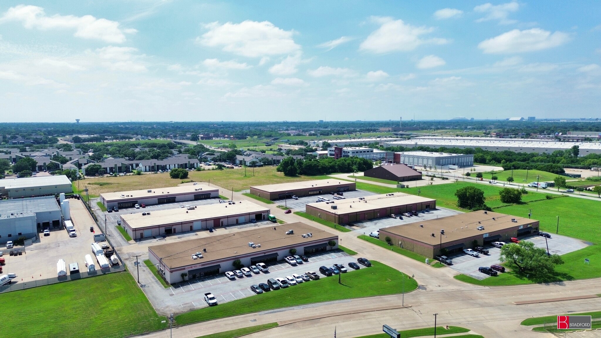 2601-2621 Aero Dr, Grand Prairie, TX for Rent