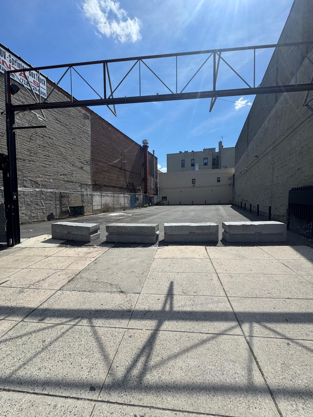 602 E Fordham Rd, Bronx, NY for Rent