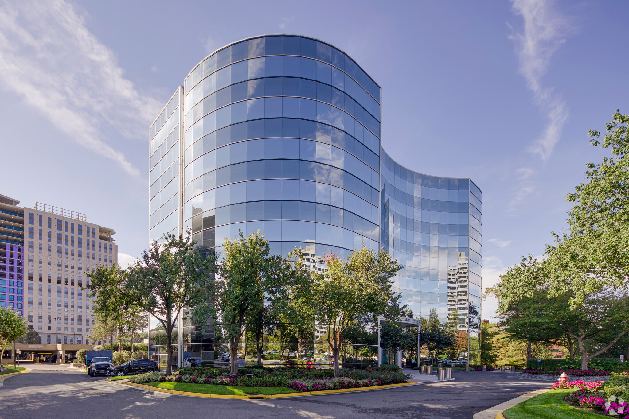 8609 Westwood Center Dr, Vienna, VA for Rent