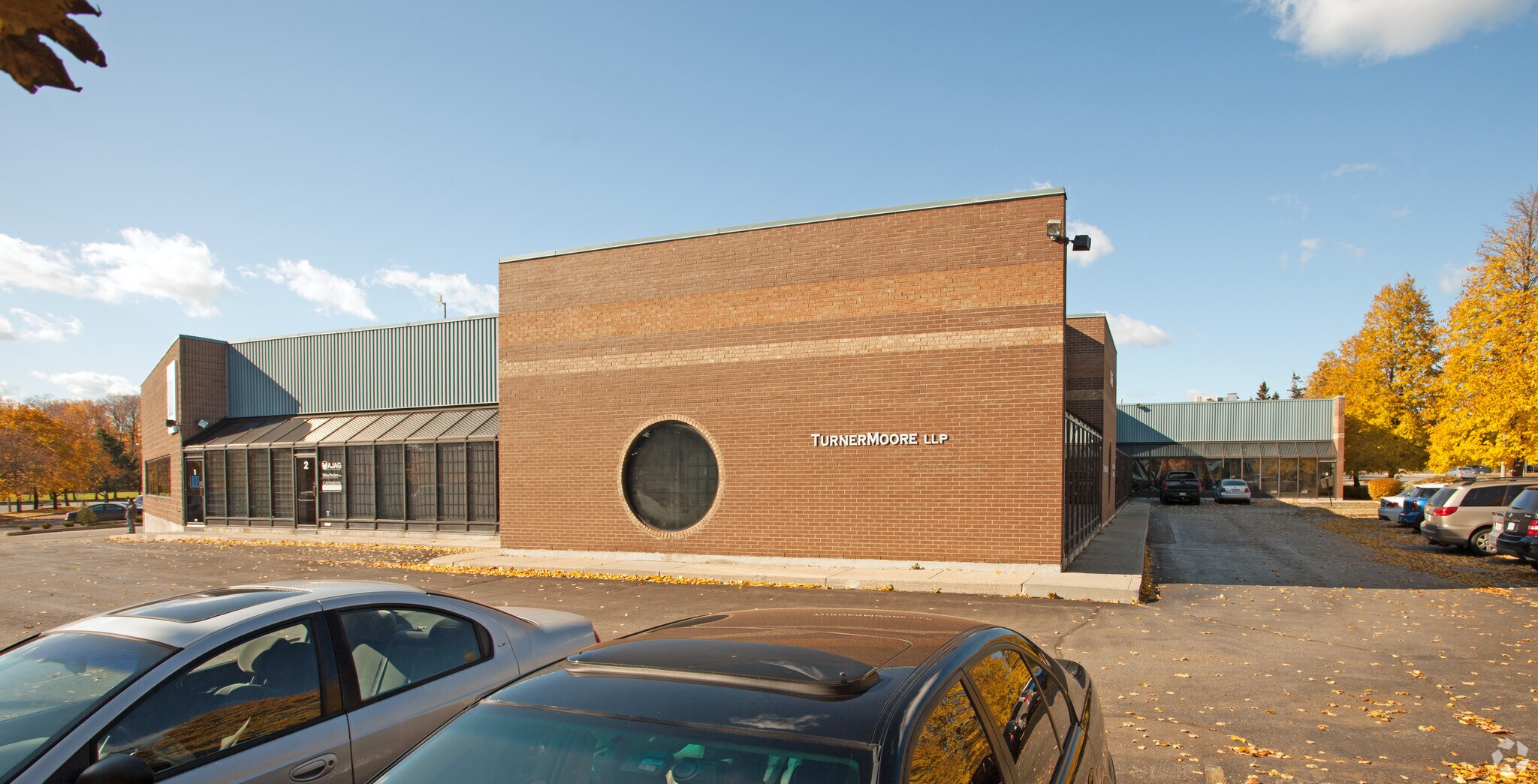 146 W Beaver Creek Rd, Richmond Hill, ON for Sale
