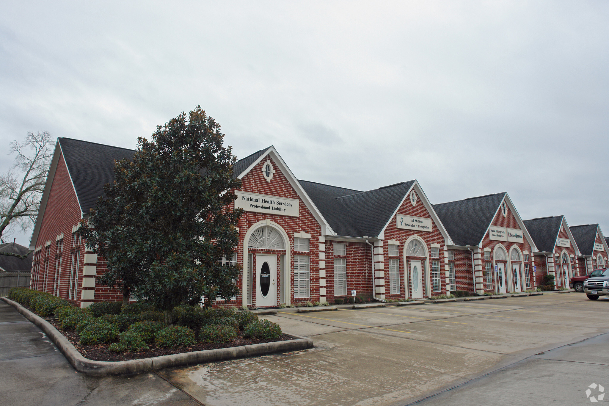 415 E Parkwood Ave, Friendswood, TX for Rent