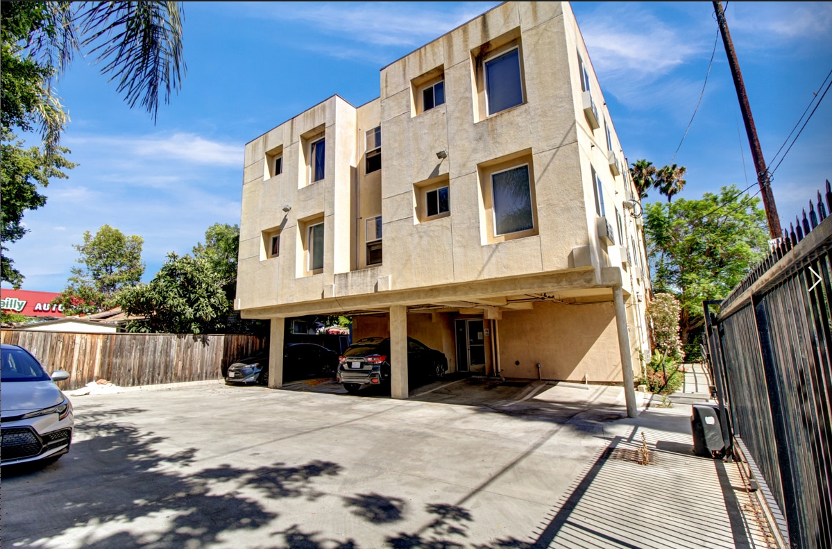 5073 Huntington Dr N, Los Angeles, CA for Sale