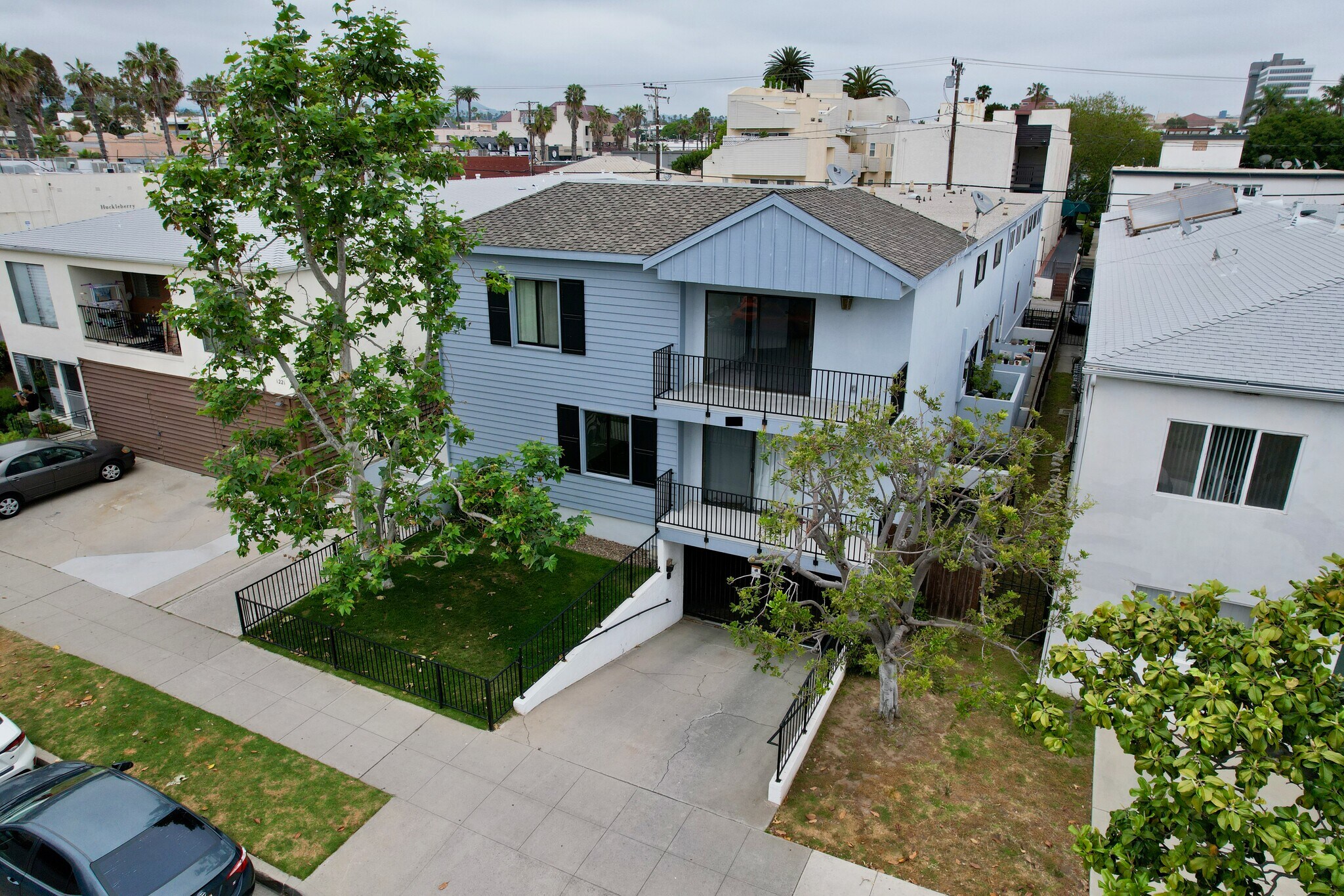 1227 10th St Santa Monica, CA 90401 MultiFamily Property for Lease