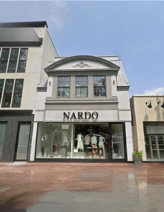 Great Neck, NY Storefront Retail/Office - 63 Middle Neck Rd