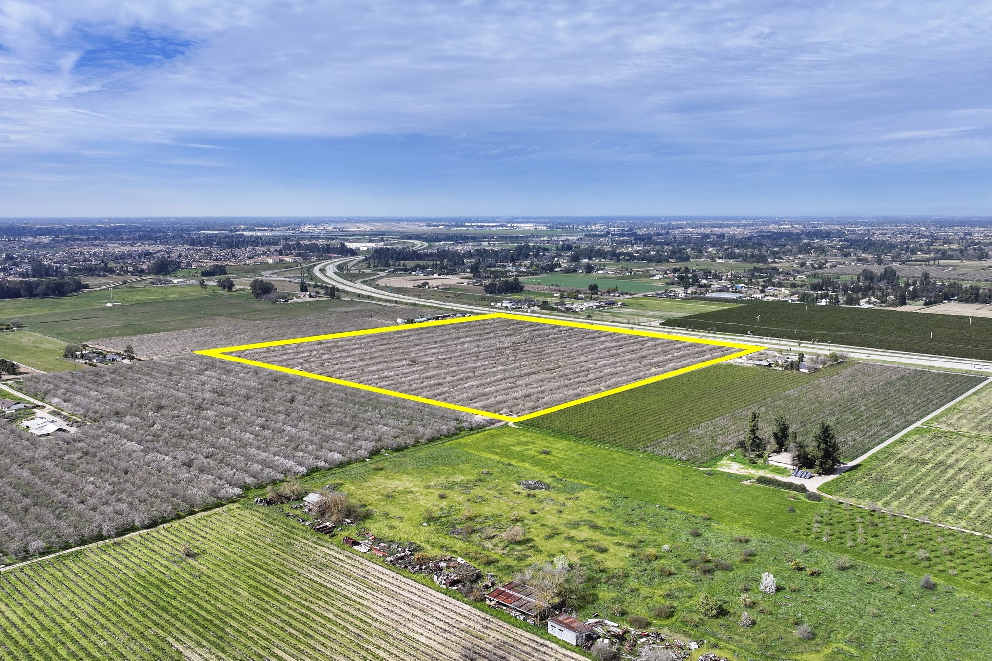 7581 E Kings Canyon Rd, Fresno, CA for Sale