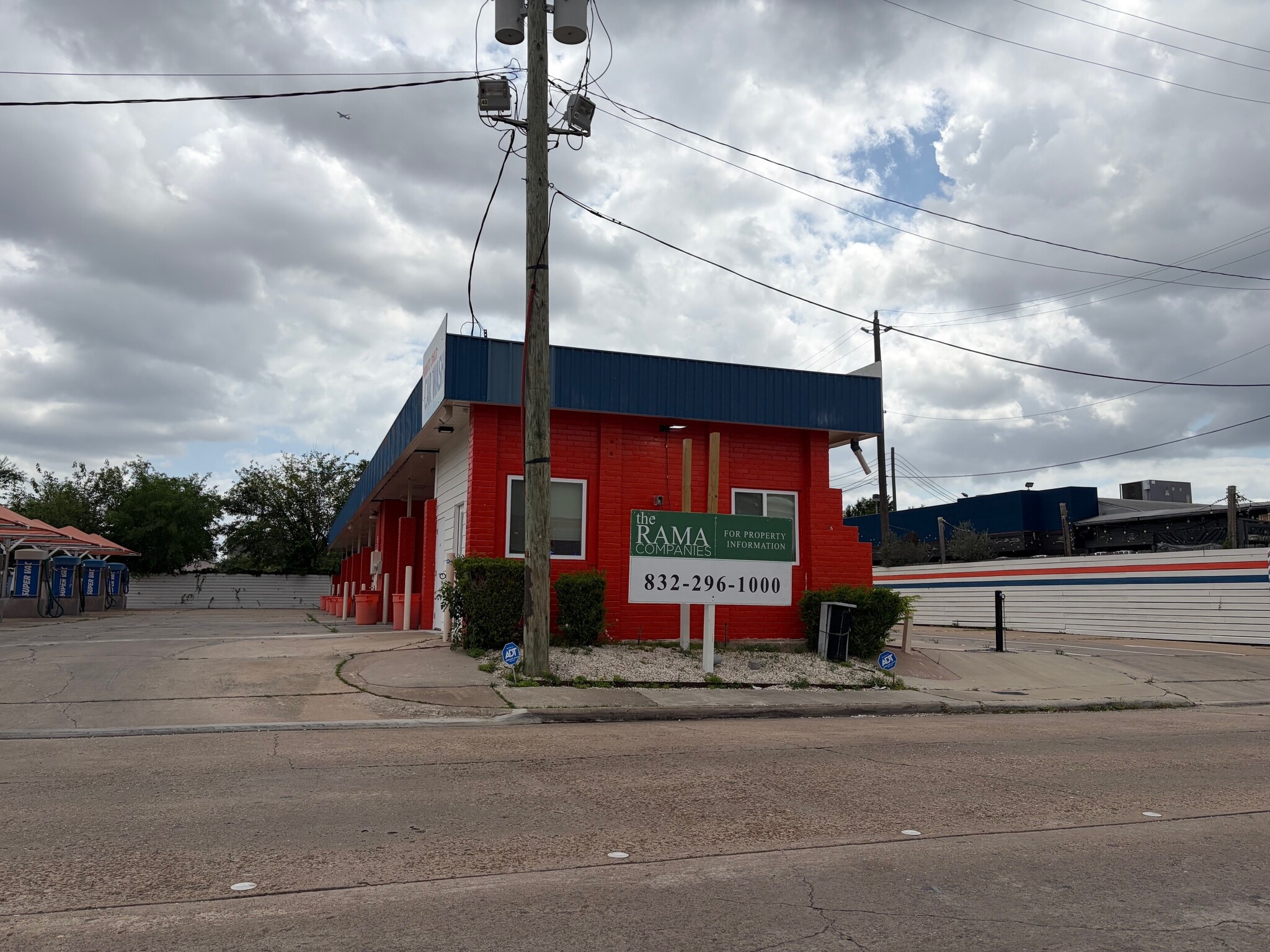 6505 Del Monte Dr, Houston, TX for Sale