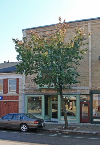 Burlington, WI Storefront Retail/Residential - 169-173 E Chestnut St