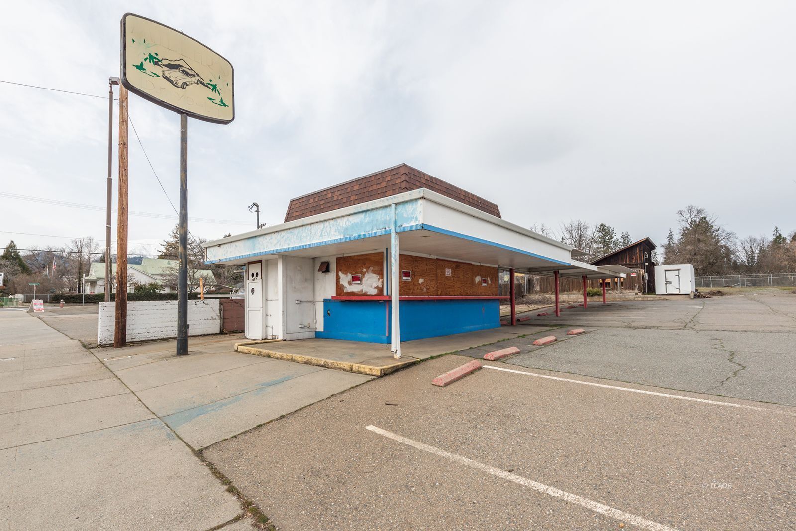 1081 Main St, Weaverville, CA for Sale