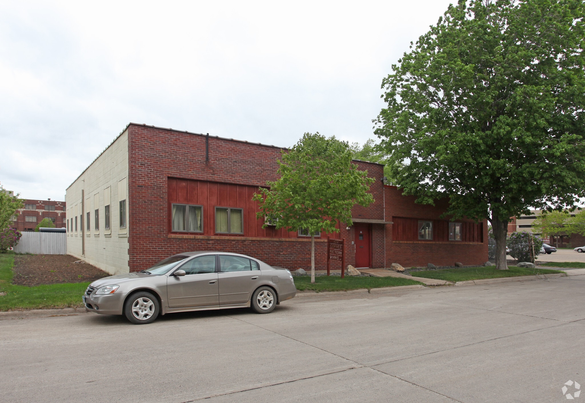 422 NE Roosevelt St, Minneapolis, MN for Rent