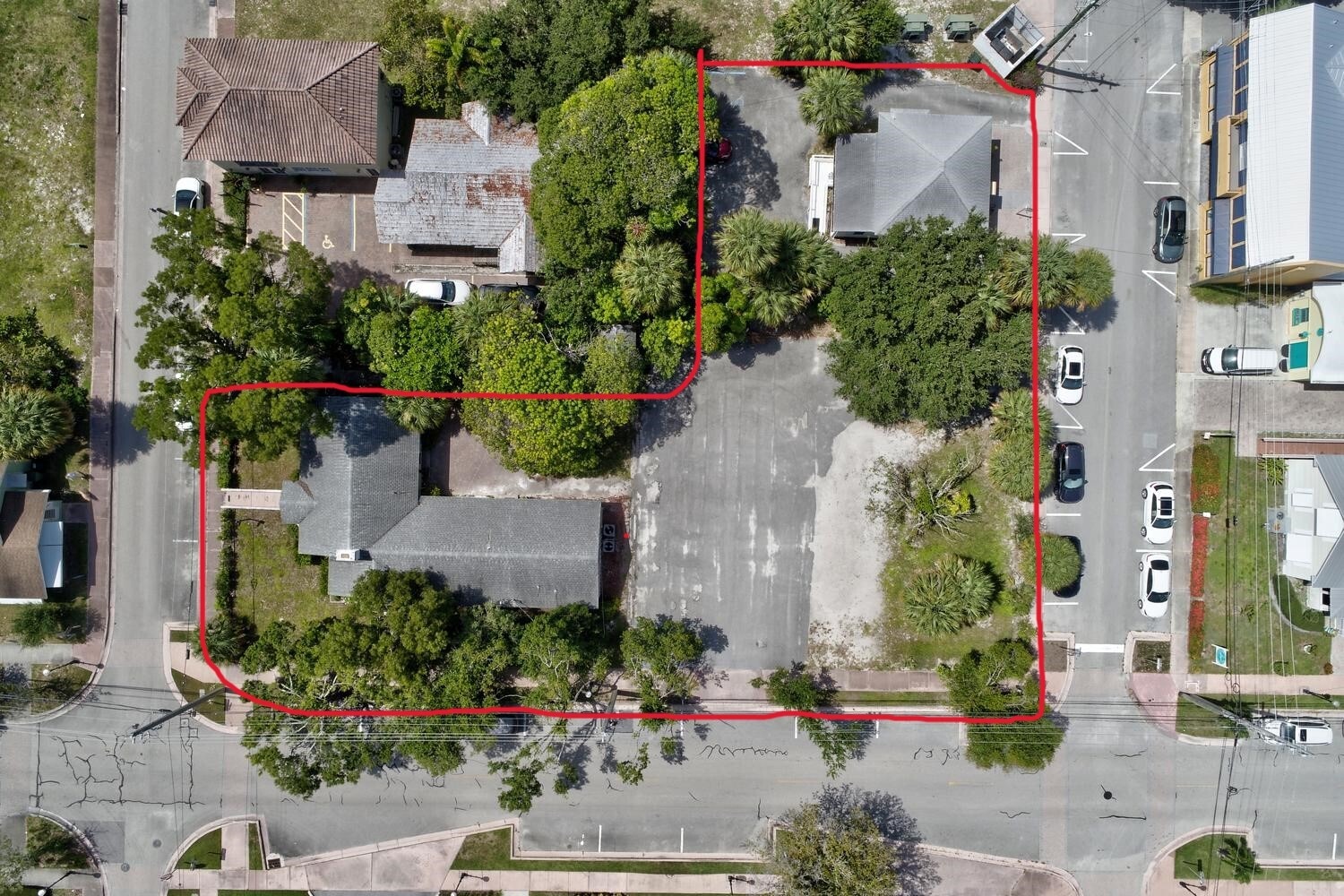 300 SE Detroit Ave, Stuart, FL for Sale