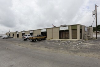 San Antonio, TX Flex - 7102-7176 Oaklawn Dr