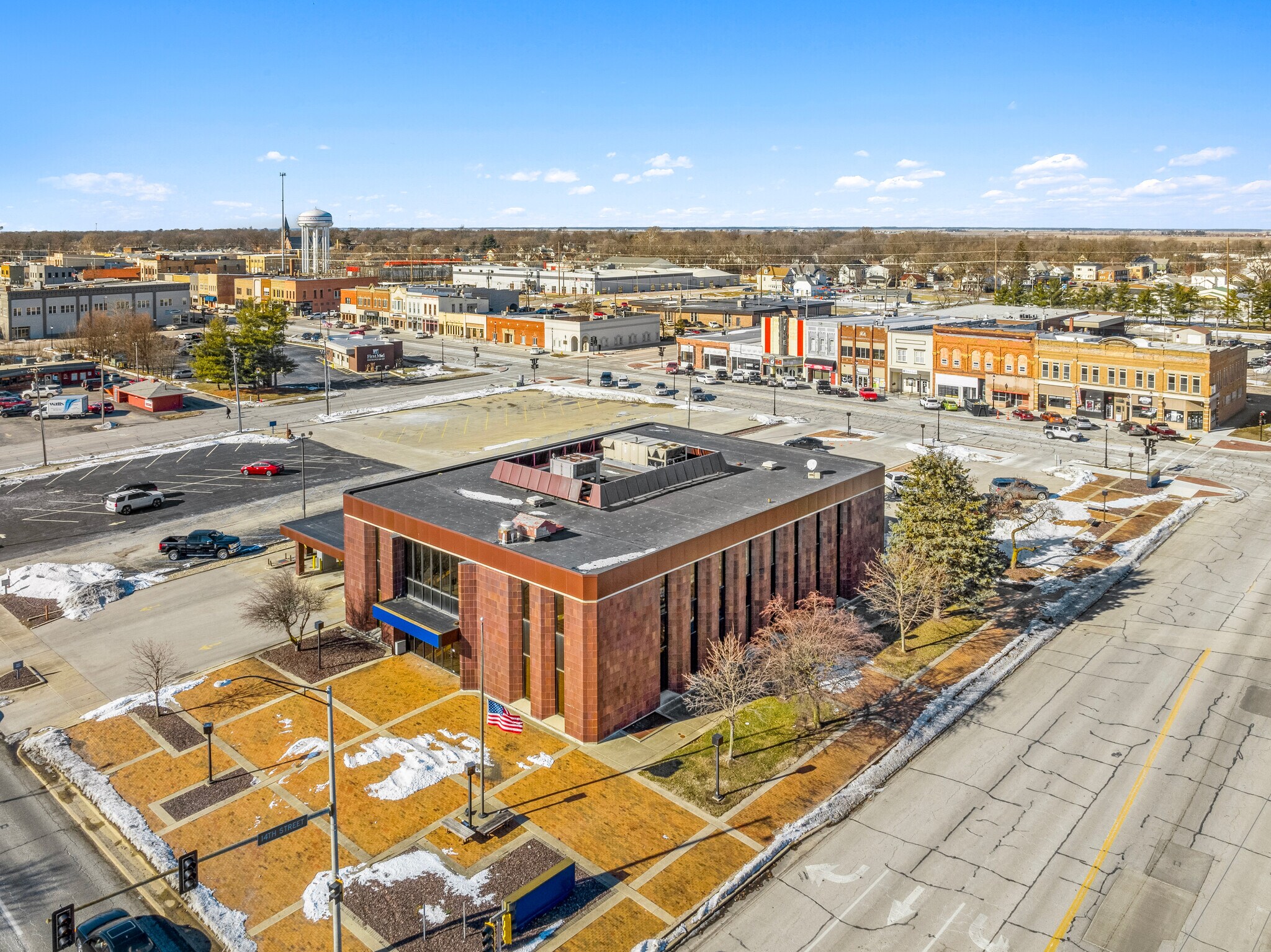 1400 Charleston Ave, Mattoon, IL for Sale