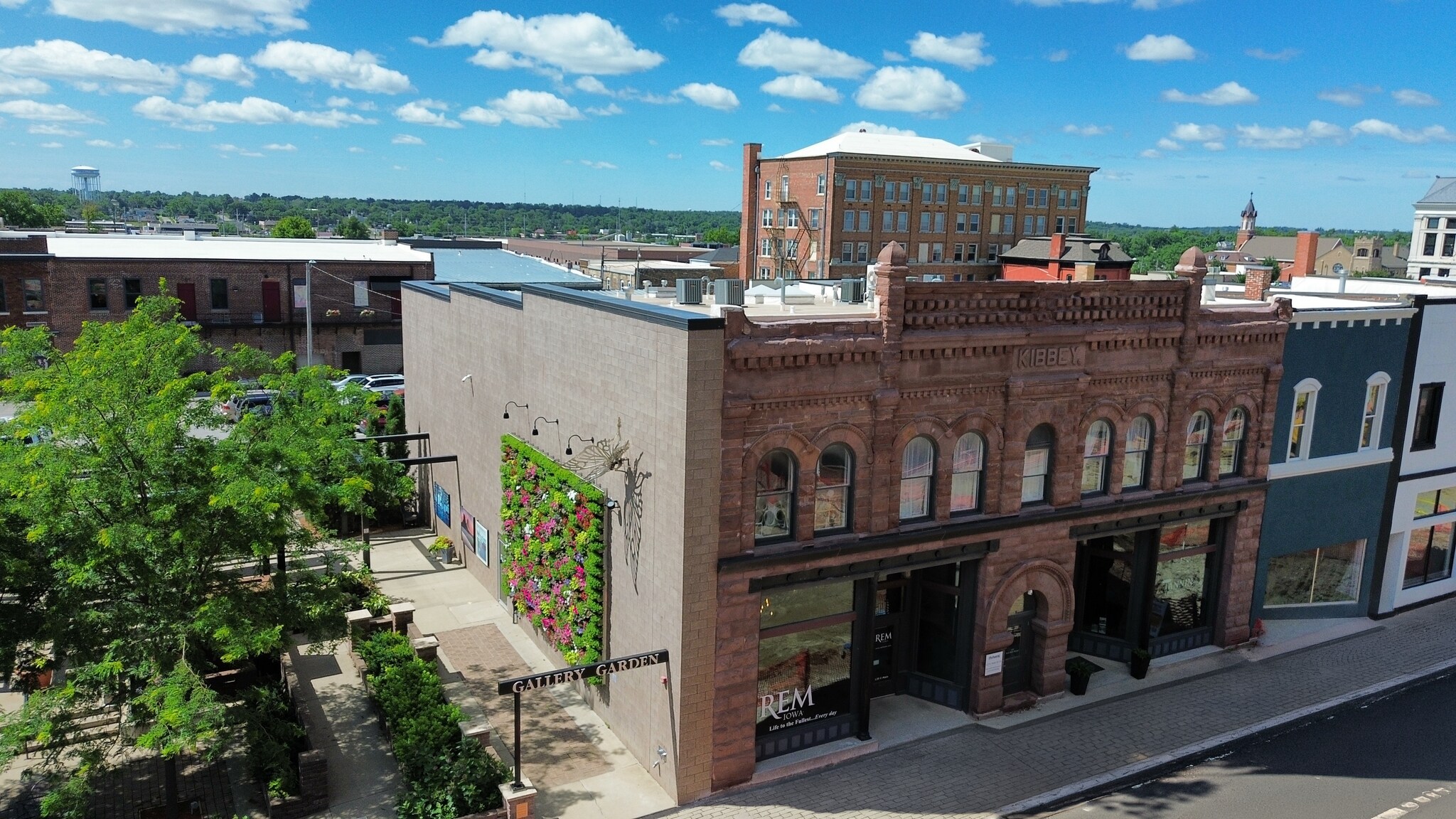 125 E Main St, Marshalltown, IA for Sale