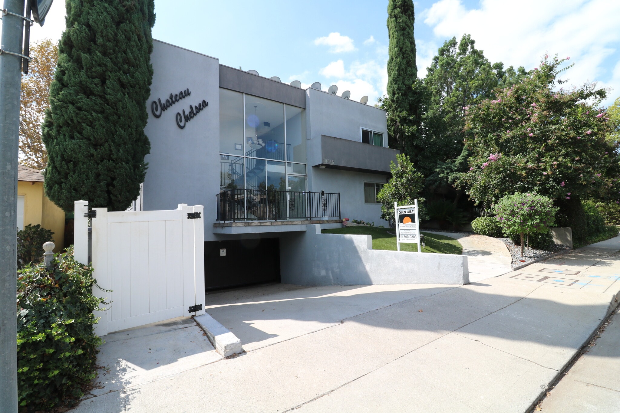 10816 Camarillo St, North Hollywood, CA for Sale