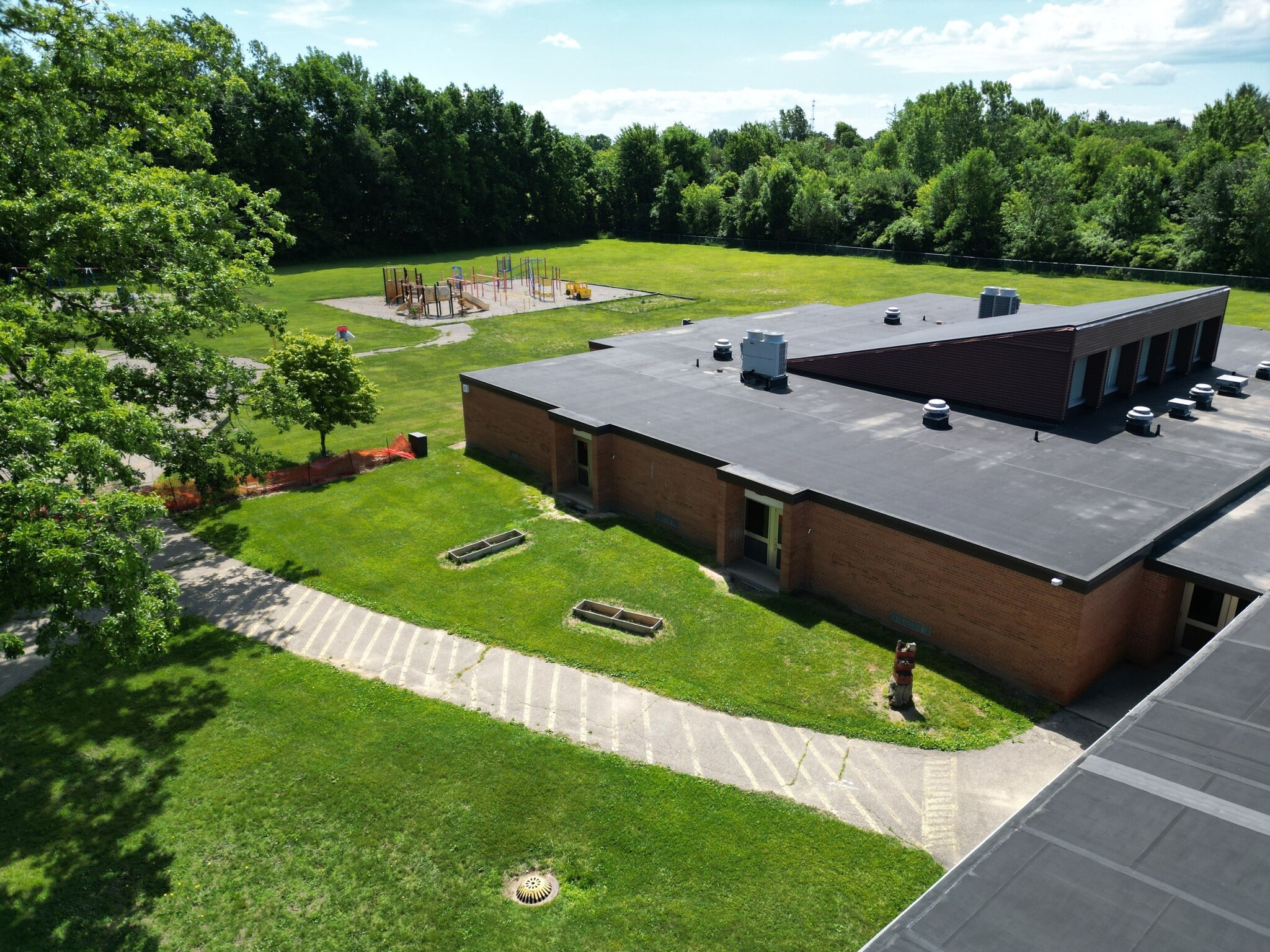 11218 N Linden Rd, Clio, MI for Sale