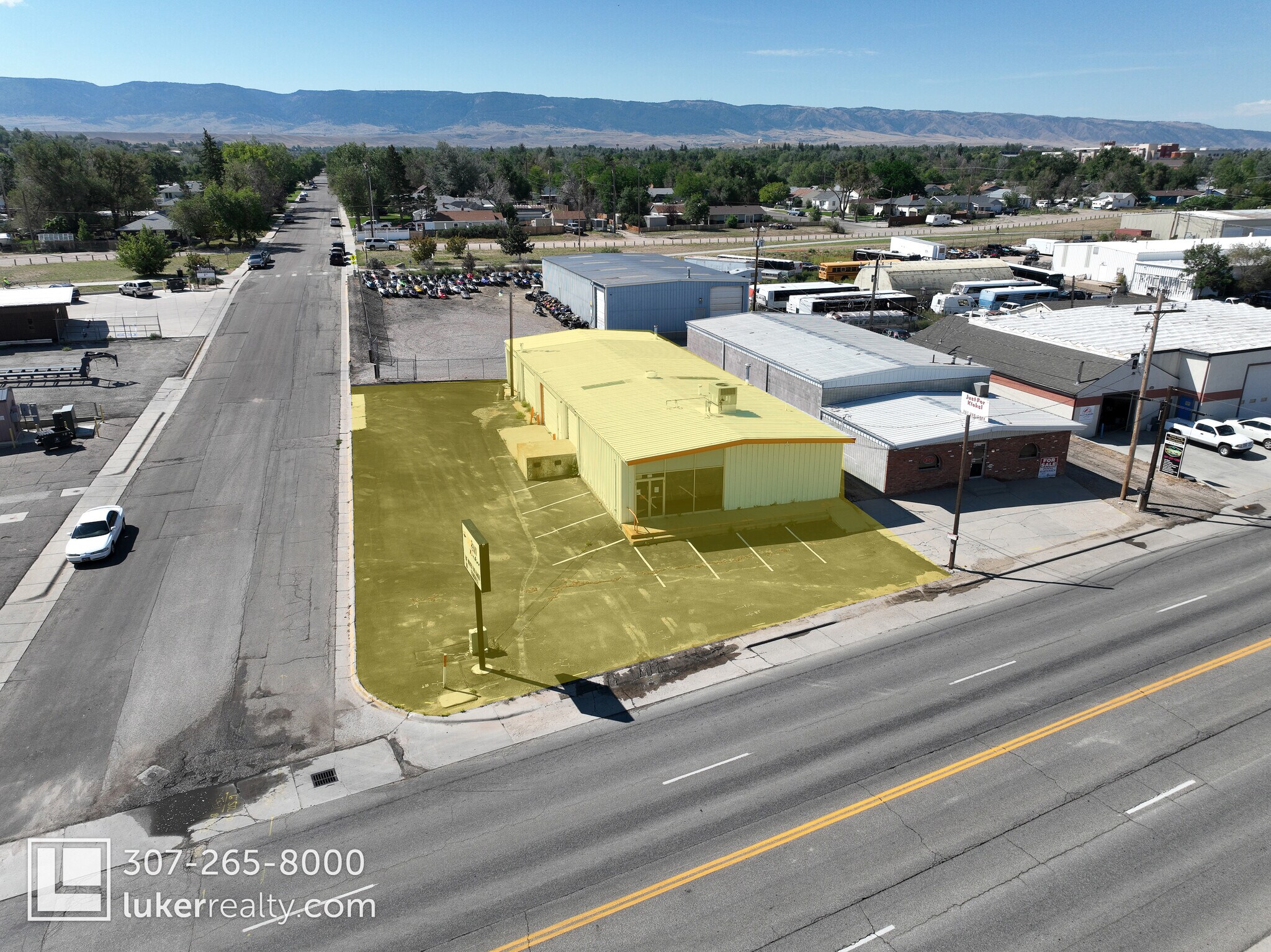 1833 E Yellowstone Hwy, Casper, WY for Sale