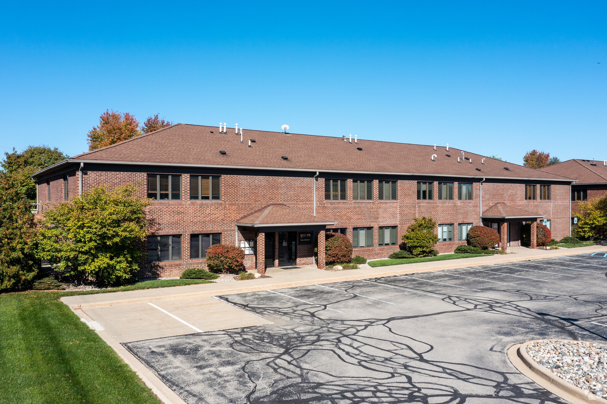 160-174 S Industrial Dr, Saline, MI for Sale
