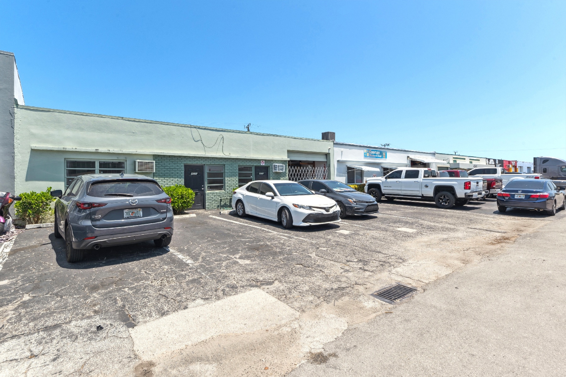 4056 NE 5th Ter, Oakland Park, FL for Sale